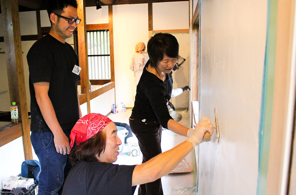 gallery to-kaさまのDIY漆喰を使用した壁