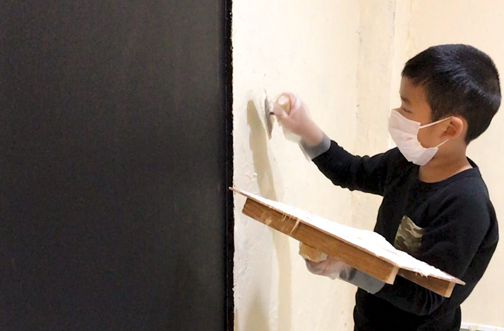 ユウアヒアさまのDIY漆喰を使用した壁